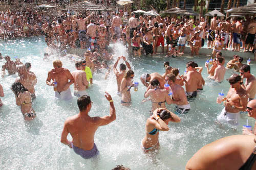 las vegas summer guide rehab las vegas pool party