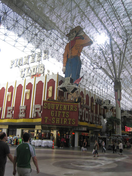 las vegas summer guide pink jeep tour