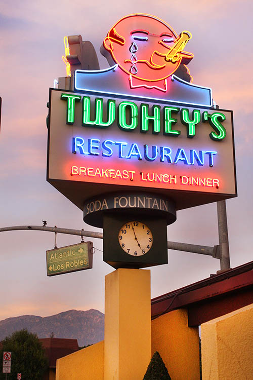 twoheys-original-restaurant