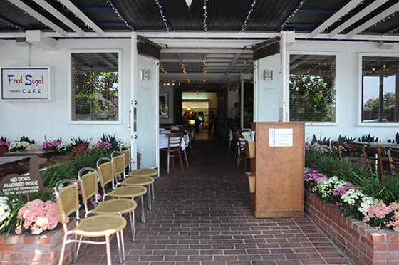 mauro-cafe-dine-review