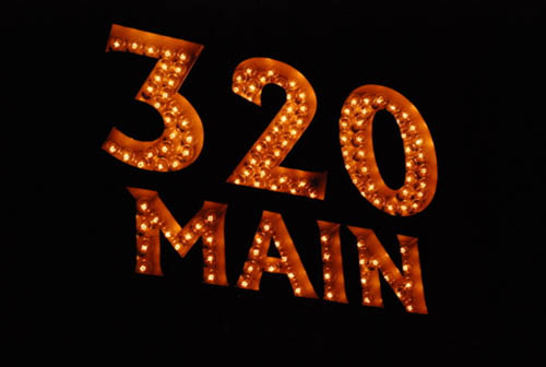 320-main-dine-review